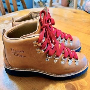 Womens Danner Mountain Light Boots